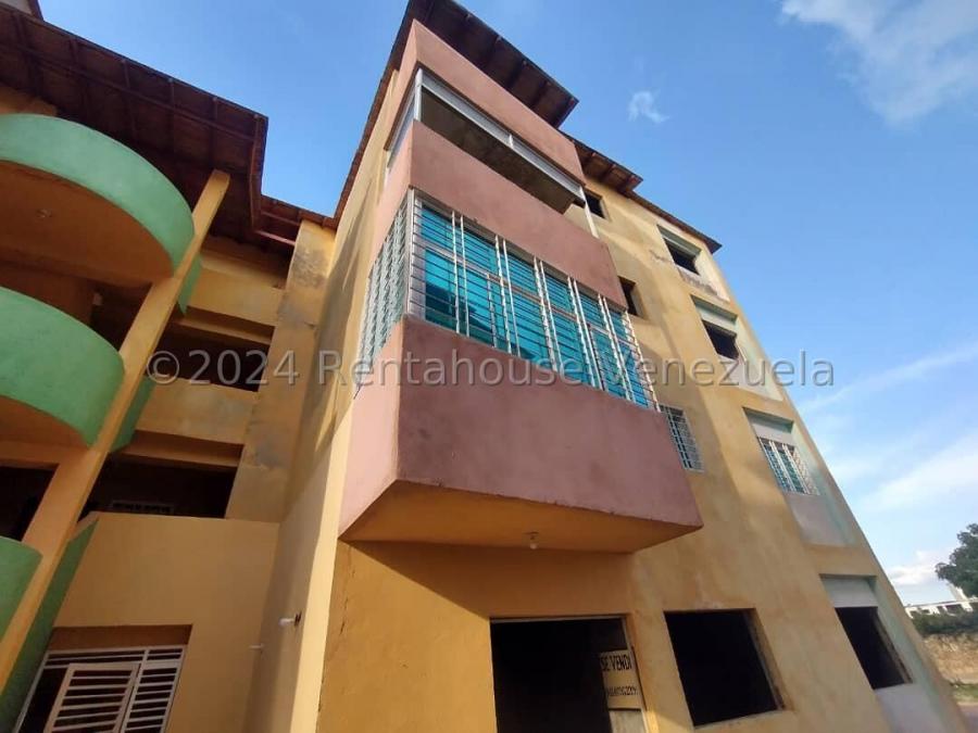 Apartamento en el Conjunto Residencial Balcones de Paraguana I, en obra Gris, en Zarabon GR