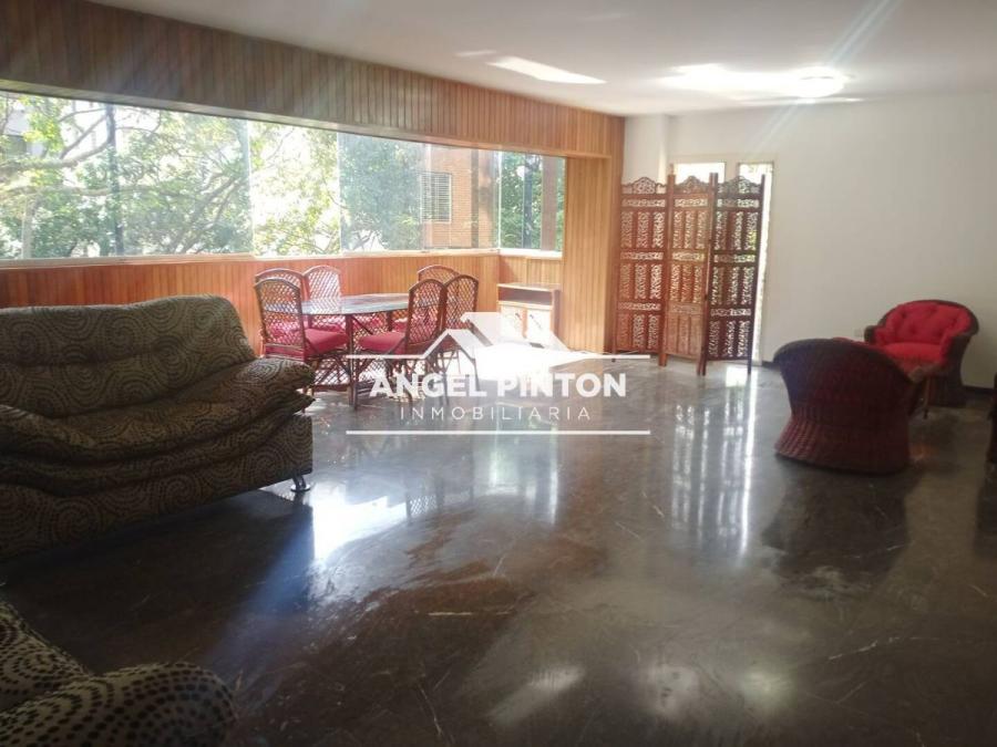 APARTAMENTO EN LA FLORIDA AV. LAS ACACIAS CARACAS API 6392