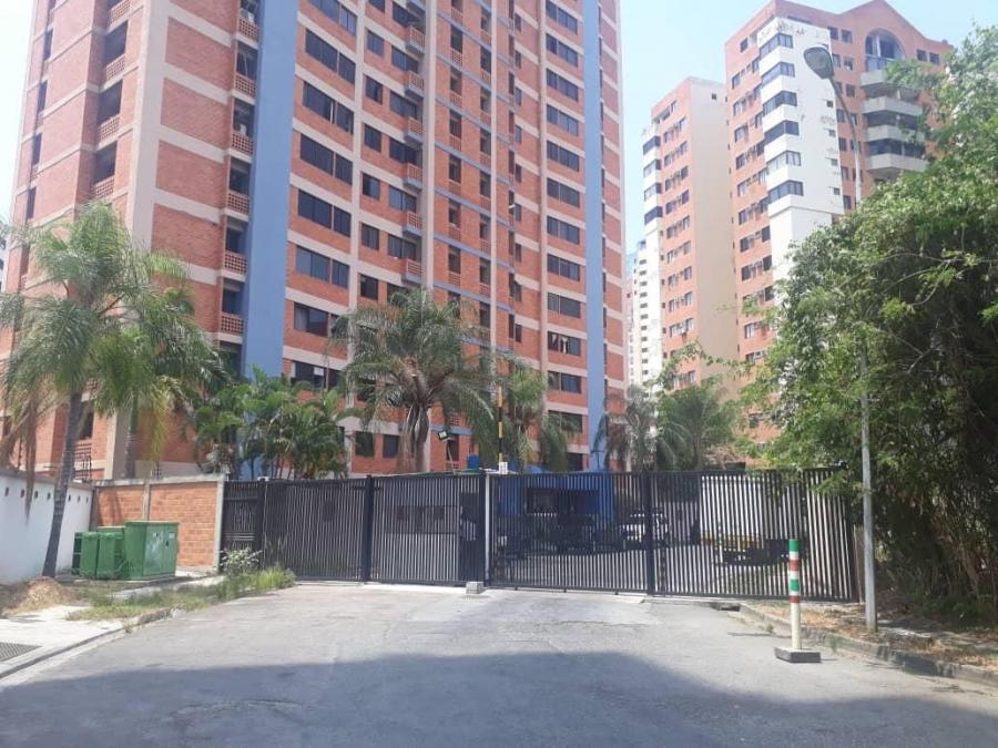 APARTAMENTO EN LOS MANGOS, Res. SAUGAl( calle cerrada)