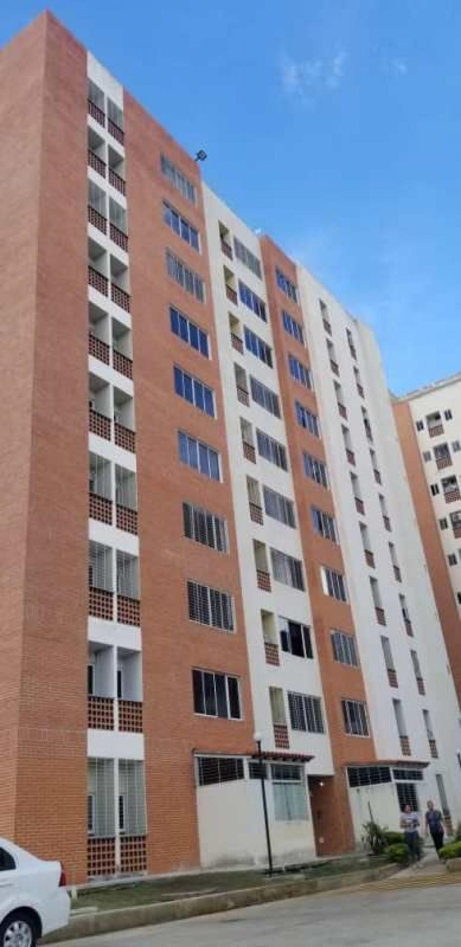 Apartamento en naguanagua mañongo Doral Country FOA-1022