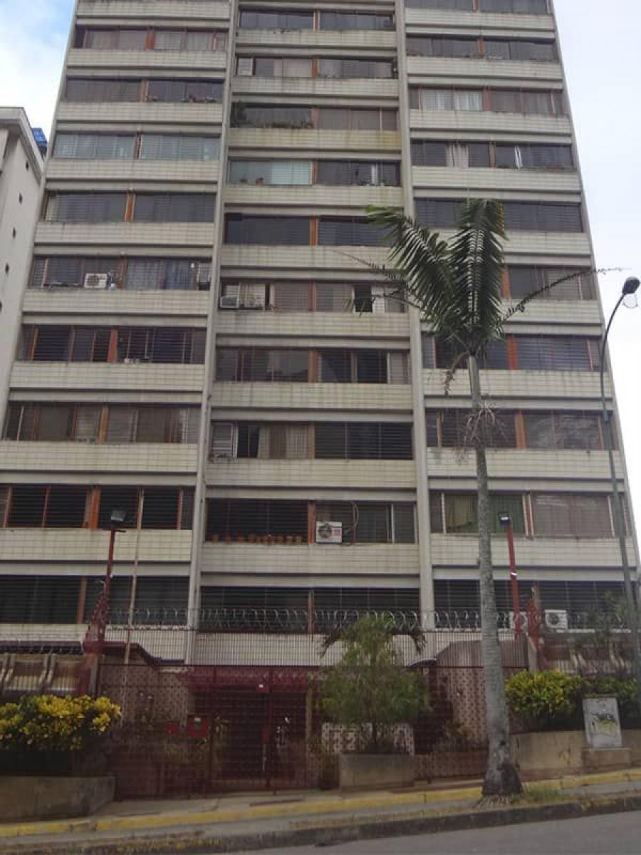 Foto Apartamento en Venta en Palo Verde, Caracas, Distrito Federal - U$D 27.000 - APV228609 - BienesOnLine