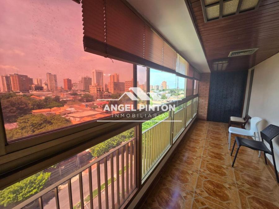 APARTAMENTO EN VENTA AV BARALT CON AV 5 JULIO MARACAIBO API 6316