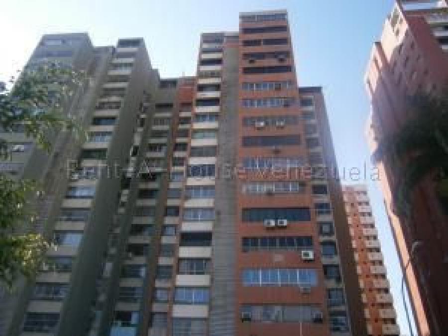 Foto Apartamento en Venta en Av Bolivar, Valencia, Carabobo - U$D 20.000 - APV136979 - BienesOnLine