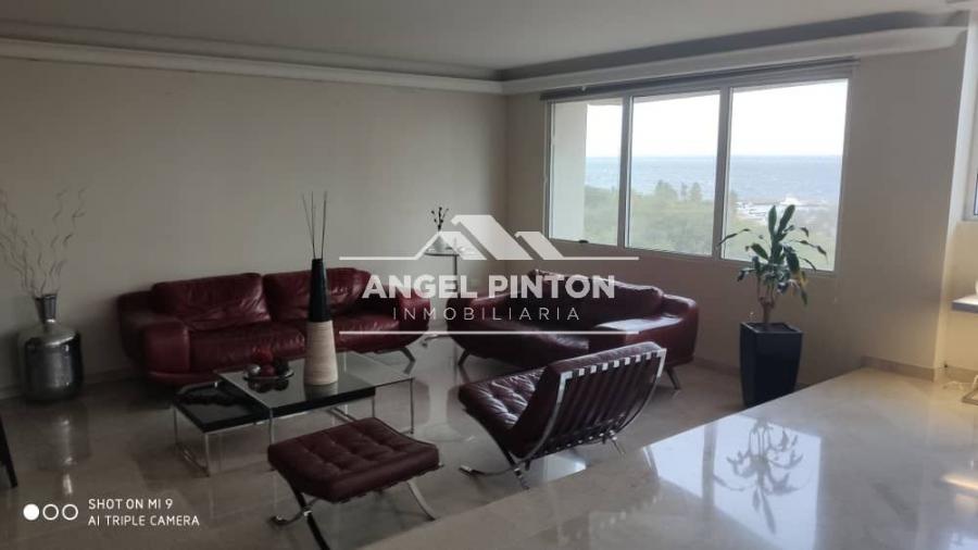 Foto Apartamento en Venta en EL MILAGRO, Maracaibo, Zulia - U$D 160.000 - APV230212 - BienesOnLine