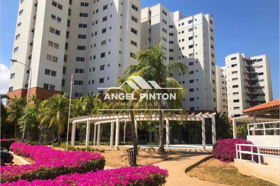 Foto Apartamento en Venta en Avenida El Milagro, Maracaibo, Zulia - U$D 47.000 - APV233015 - BienesOnLine