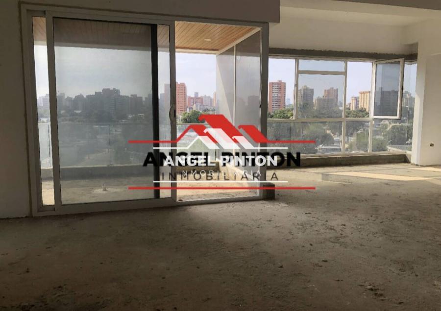 APARTAMENTO EN VENTA AZABACHE AV. UNIVERSIDAD MARACAIBO API 2630