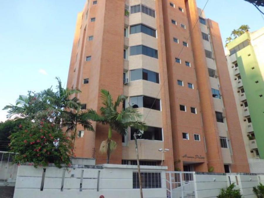 APARTAMENTO EN VENTA CAMPO ALEGRE VALENCIA CARABOBO 21-1486 RAHV