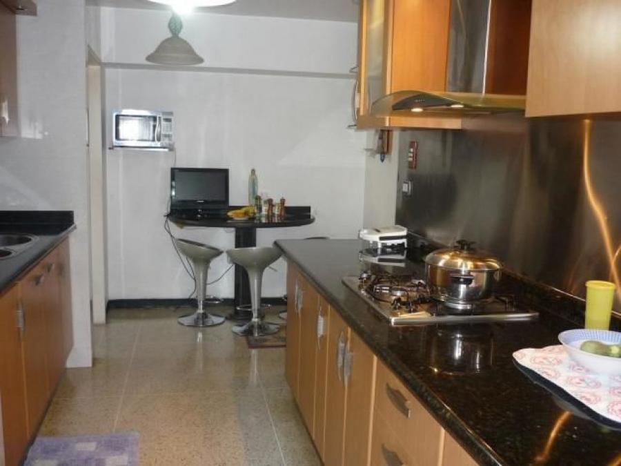 Apartamento en Venta El Bosque Caracas 20-12719