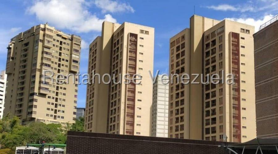 Apartamento en Venta El Marques # 25-13852 G. 04143054662 - 04143247646