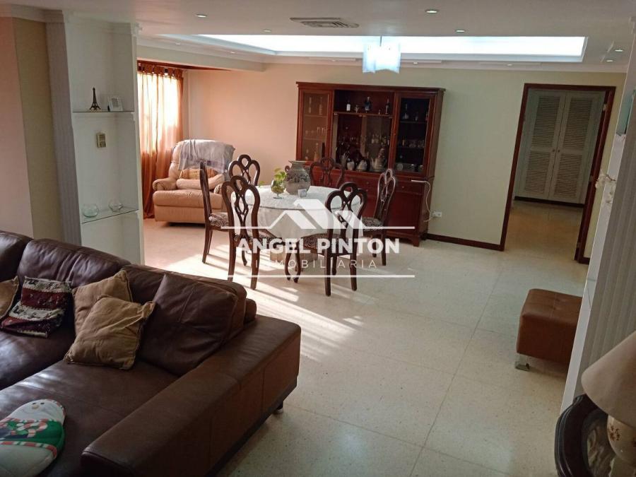 Foto Apartamento en Venta en Avenida Bella Vista, Maracaibo, Zulia - U$D 29.000 - APV231378 - BienesOnLine