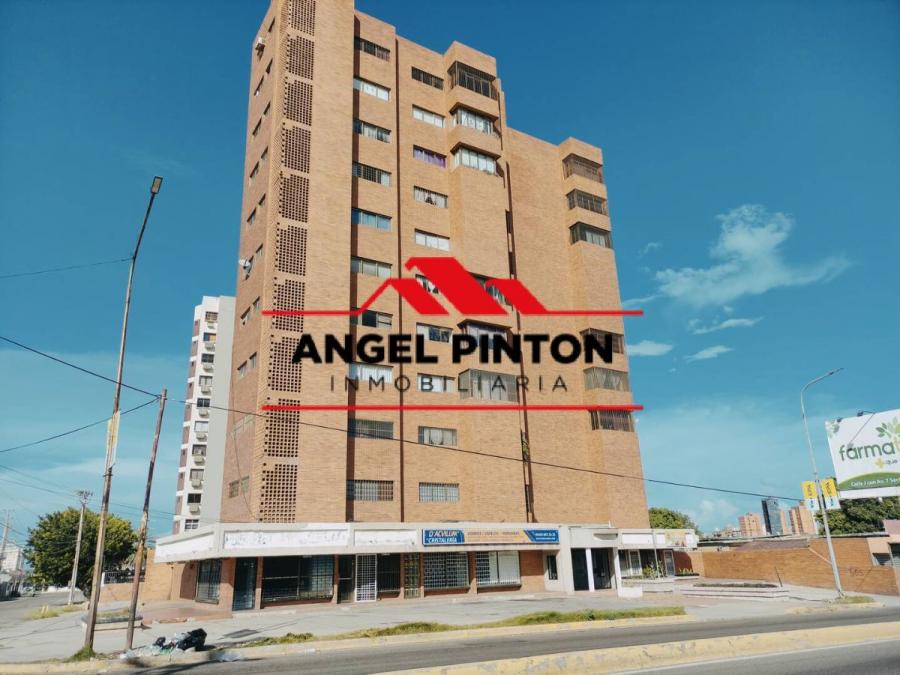 APARTAMENTO EN VENTA EN AV. LAS DELICIAS MARACAIBO API 3174