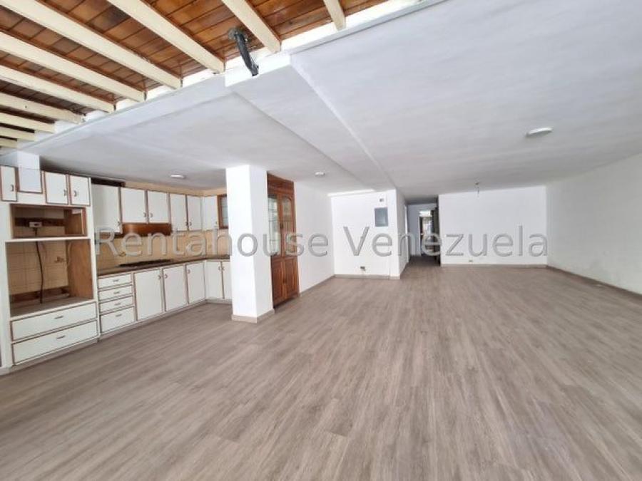 APARTAMENTO EN VENTA EN CAURIMARE. 25-6641