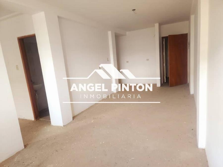 APARTAMENTO EN VENTA EN JARDINES LOS NARANJOS MARACAIBO 6638