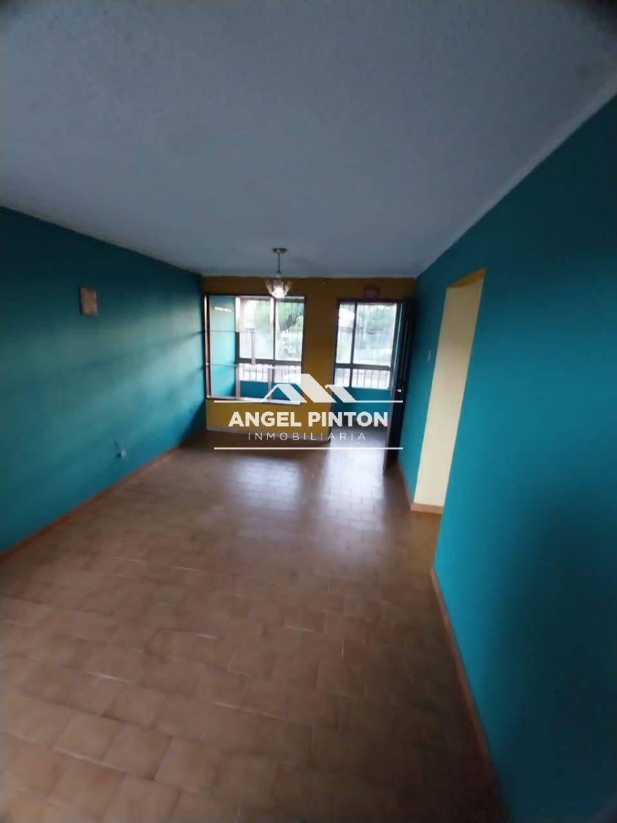 APARTAMENTO EN VENTA EN LA POMONA MARACAIBO API 6662