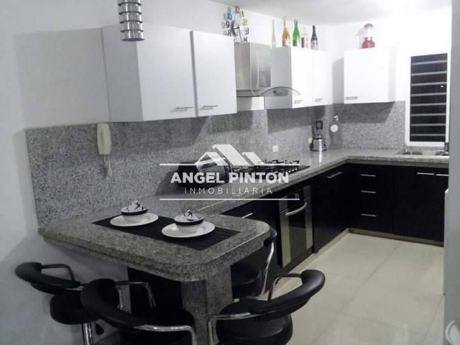 Foto Apartamento en Venta en Maracaibo, Zulia - U$D 16.000 - APV241719 - BienesOnLine