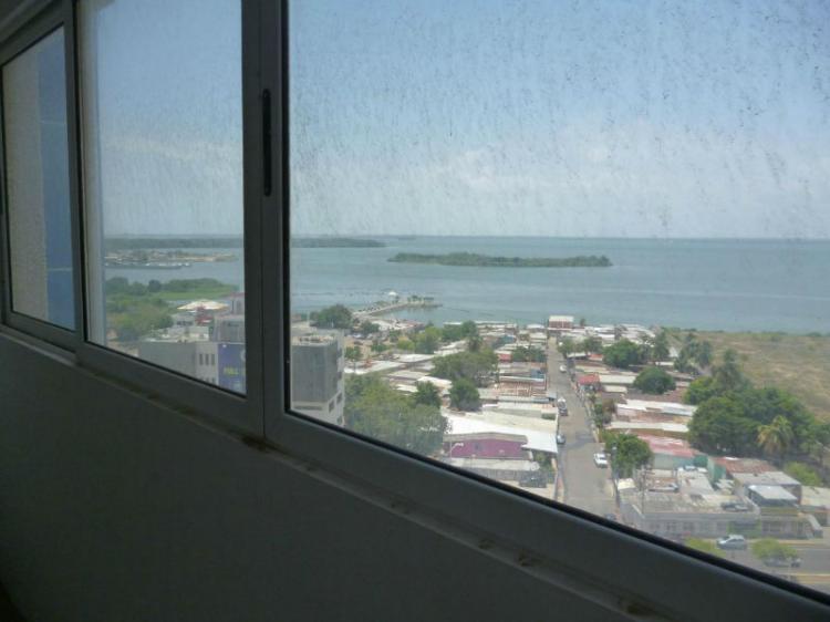 Foto Apartamento en Venta en Avenida El Milagro, Maracaibo, Zulia - BsF 6.000.000 - APV52110 - BienesOnLine