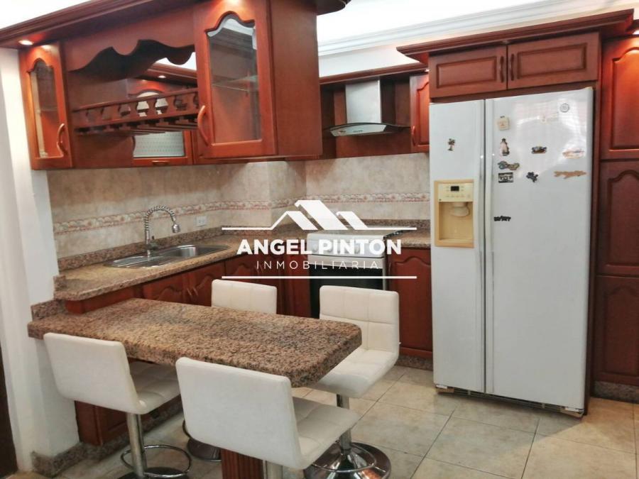 APARTAMENTO EN VENTA EN MILAGRO NORTE MARACAIBO API 6550 