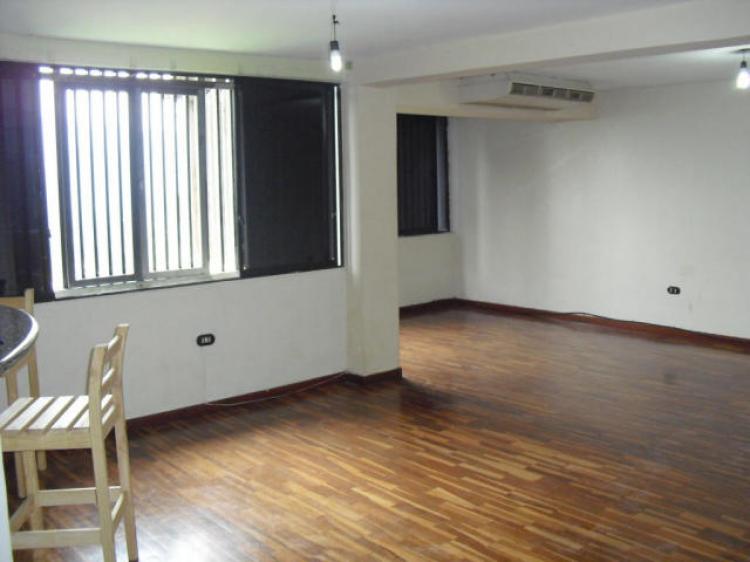 Apartamento en Venta en Naguanagua, CodFLEX 13-9085 Ybra