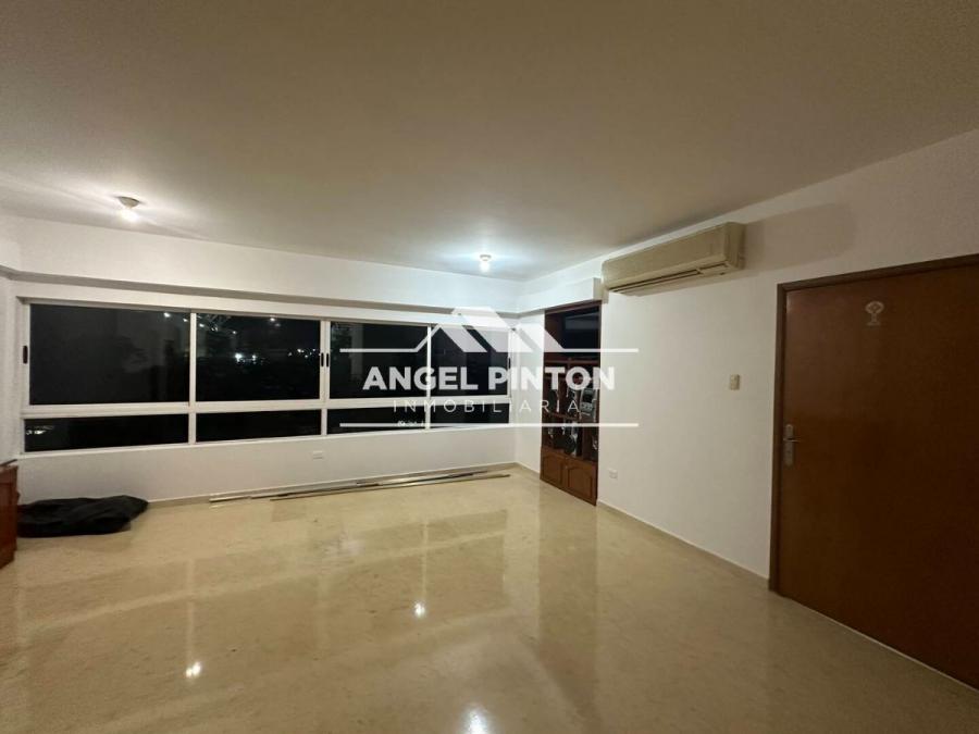 APARTAMENTO EN VENTA EN RES PLAZA CAMPO MARACAIBO API 5951