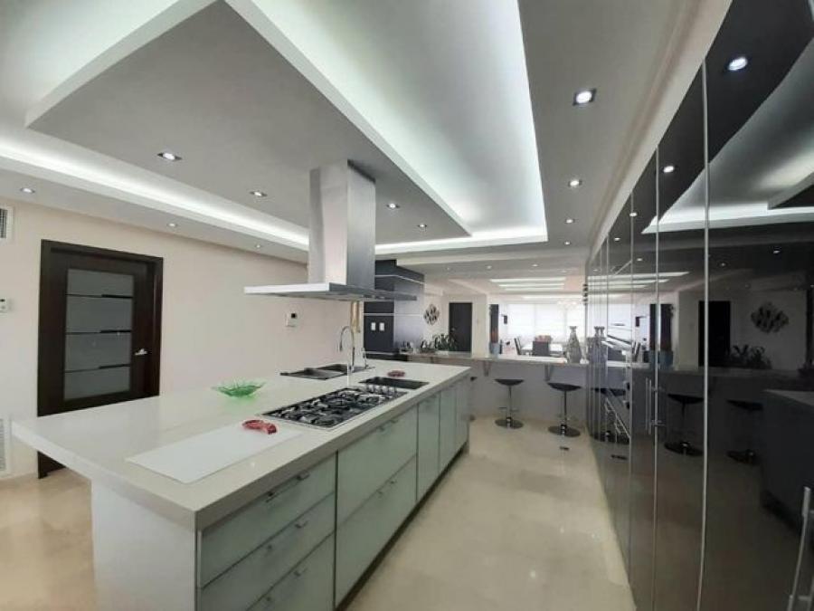 Foto Apartamento en Venta en Maracaibo, Zulia - U$D 520.000 - APV190145 - BienesOnLine