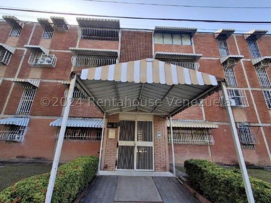 Foto Apartamento en Venta en Jose Casanova Godoy, Maracay, Aragua - U$D 17.000 - APV230522 - BienesOnLine