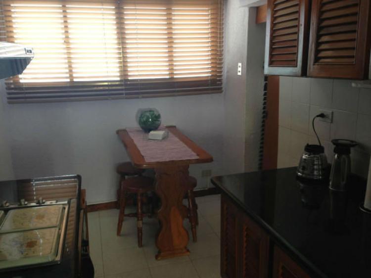 Foto Apartamento en Venta en Valle Frio, Maracaibo, Zulia - BsF 2.400.000 - APV50312 - BienesOnLine