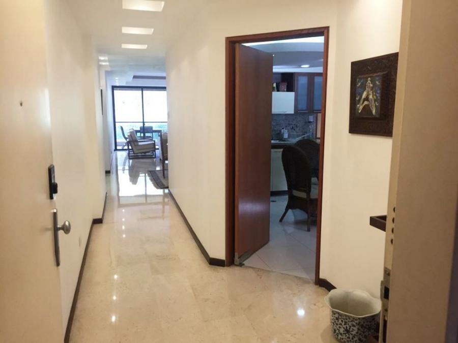 Foto Apartamento en Venta en El Hatillo, Caracas, Distrito Federal - U$D 350.000 - APV136200 - BienesOnLine