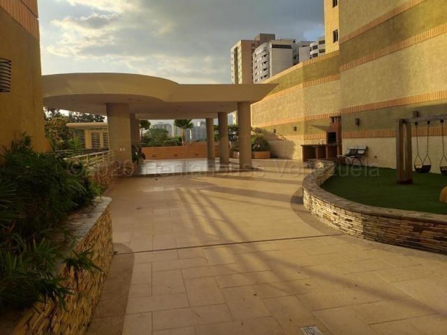 APARTAMENTO EN VENTA LAS CHIMENEAS VALENCIA CARABOBO 21-2093 RAHV