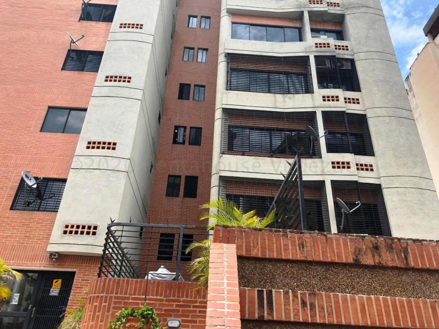 APARTAMENTO EN VENTA VALLES DE CAMORUCO VALENCIA CARABOBO 21-4726 RAHV