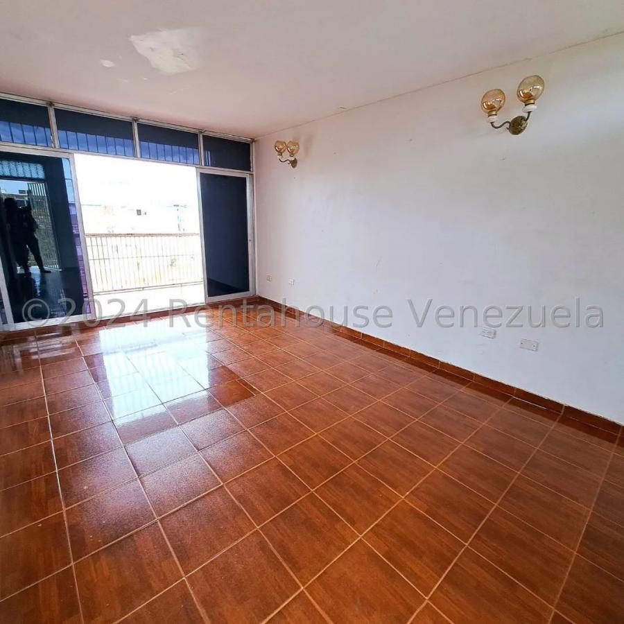 Apartamento listo de habitar en Urb. La Velita 24-26333 +584126887776