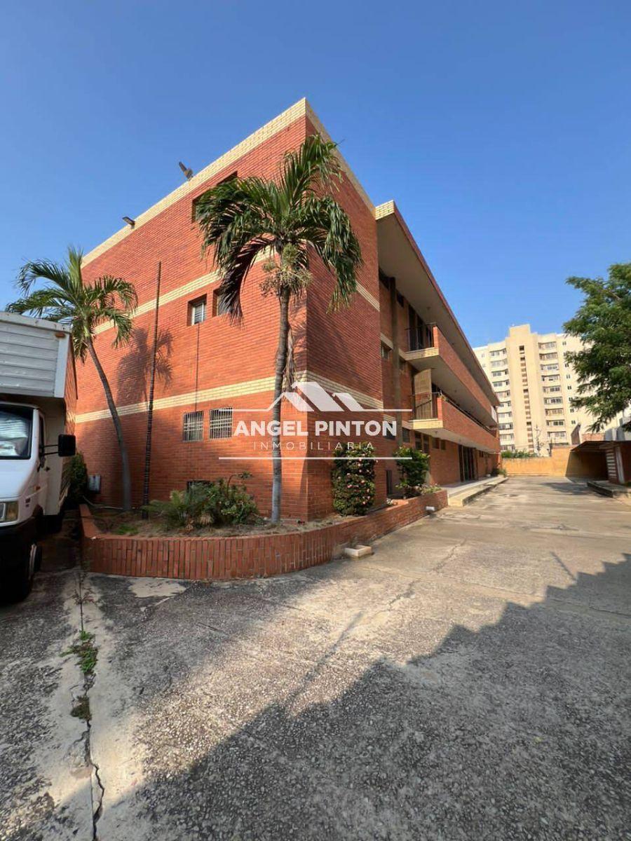 Foto Apartamento en Venta en Avenida 5 de Julio, Maracaibo, Zulia - U$D 19.500 - APV227328 - BienesOnLine