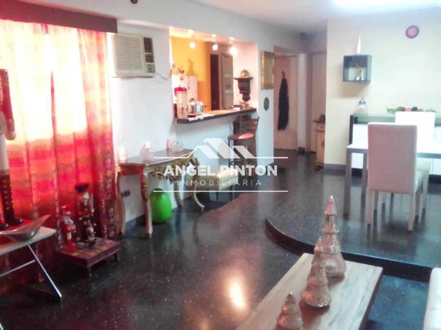 APARTAMENTO VENTA AV LAS DELICIAS MARACAIBO API 6250