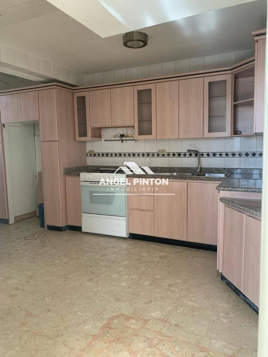 Foto Apartamento en Venta en Maracaibo, Zulia - U$D 40.000 - APV241251 - BienesOnLine