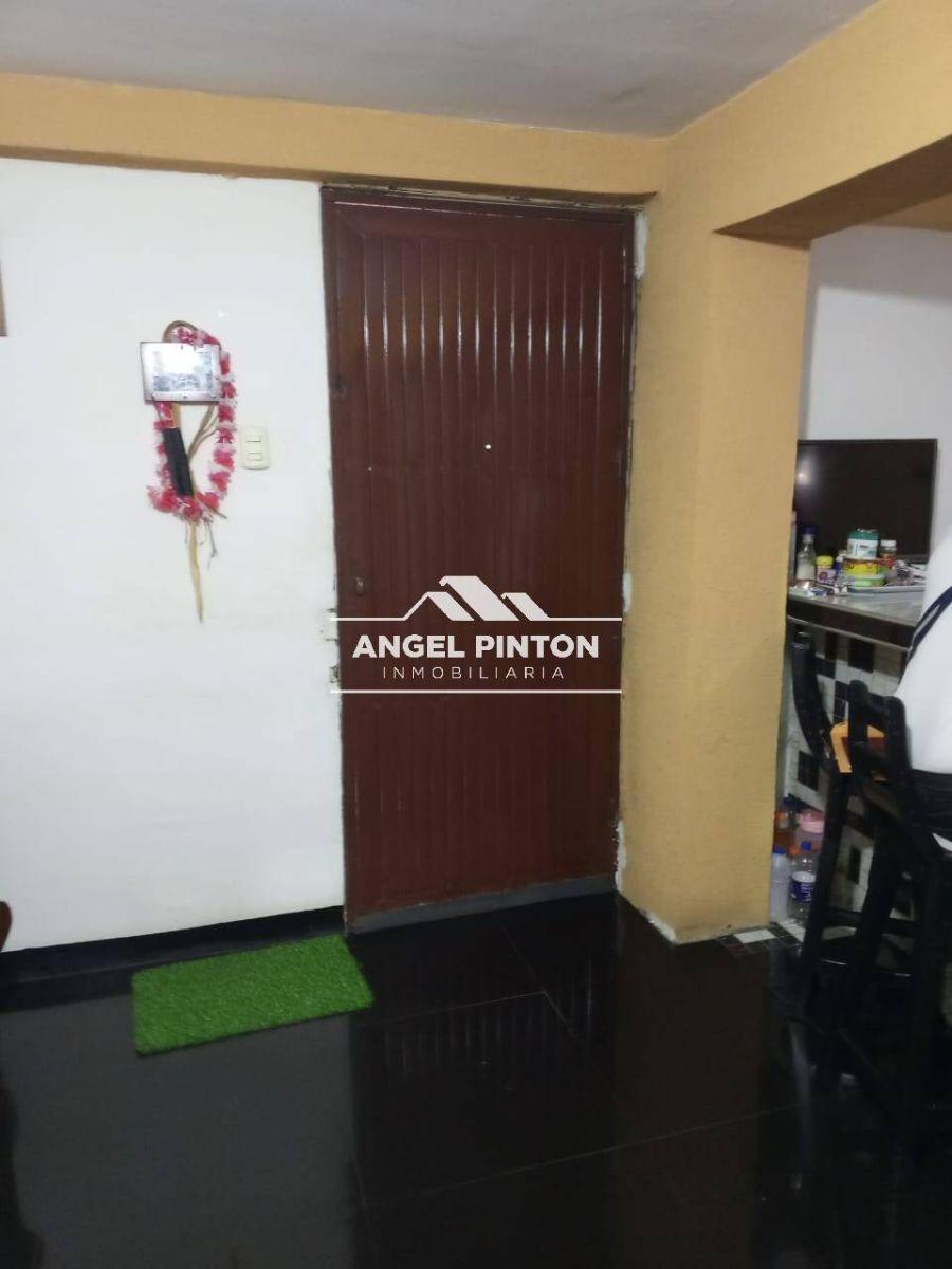 Foto Apartamento en Venta en Caracas, Distrito Federal - U$D 21.000 - APV240817 - BienesOnLine