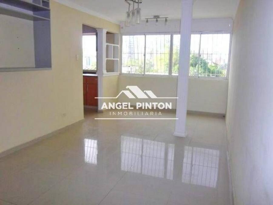 APARTAMENTO VENTA ROYAL PARK TIERRA NEGRA MARACAIBO API 5835