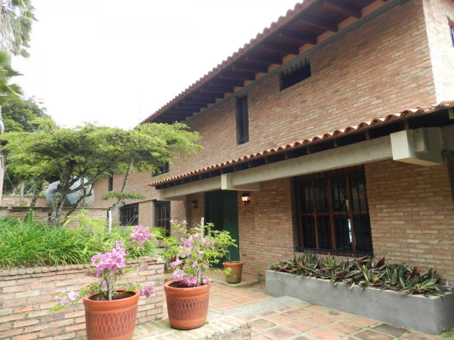 Foto Casa en Venta en Alto Hatillo, Caracas, Distrito Federal - U$D 680.000 - CAV227291 - BienesOnLine