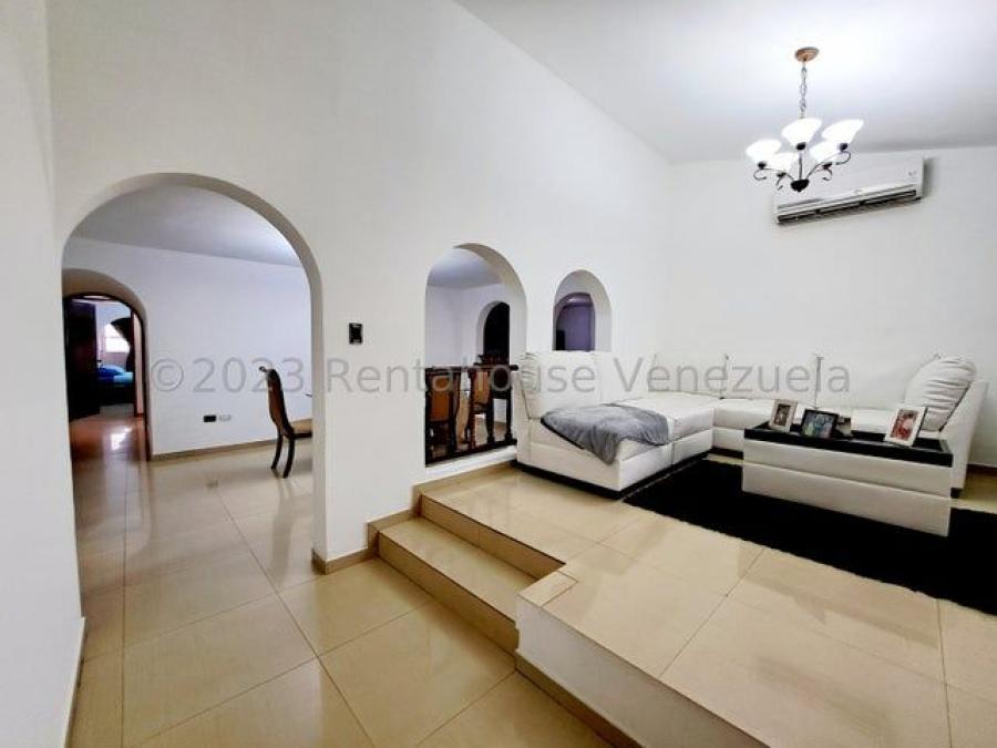 Casa amoblada en venta en zona norte