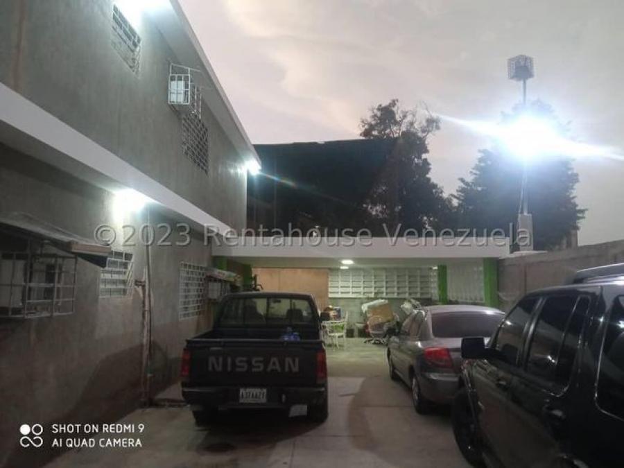 Casa comercial en alquiler en Av. La limpia