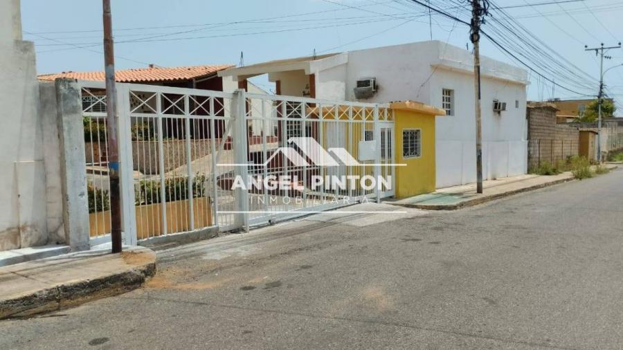 Foto Casa en Venta en Piedra del Sol, Maracaibo, Zulia - U$D 12.000 - CAV236292 - BienesOnLine