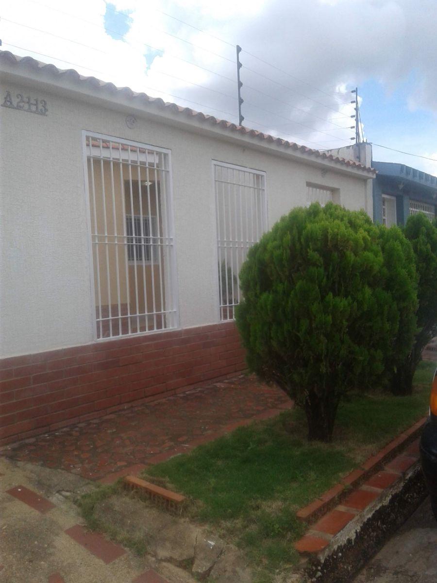 Foto Casa en Alquiler en Edmundo Barrios, El Tigre, Anzotegui - U$D 300 - CAA203667 - BienesOnLine