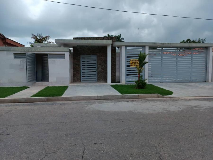 Foto Casa en Venta en Valencia, Carabobo - U$D 450.000 - CAV211572 - BienesOnLine