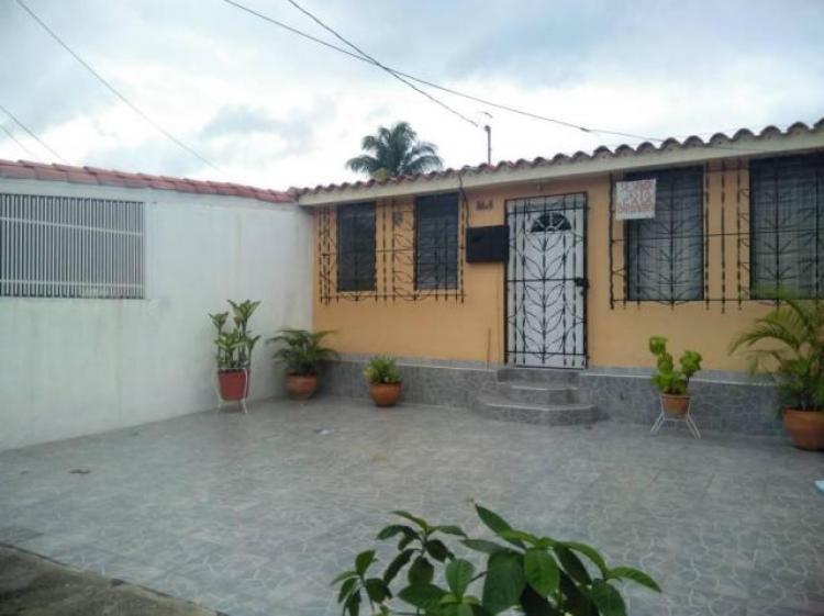 CASA EN VENTA CABUDARE 18-7275