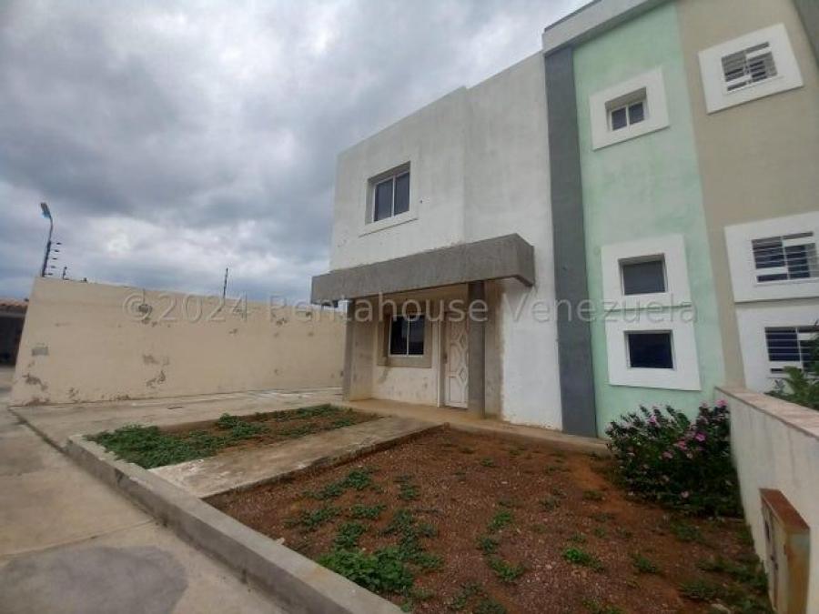 Foto Casa en Venta en calle buchivacoa, Coro, Falcn - U$D 27.000 - CAV228626 - BienesOnLine