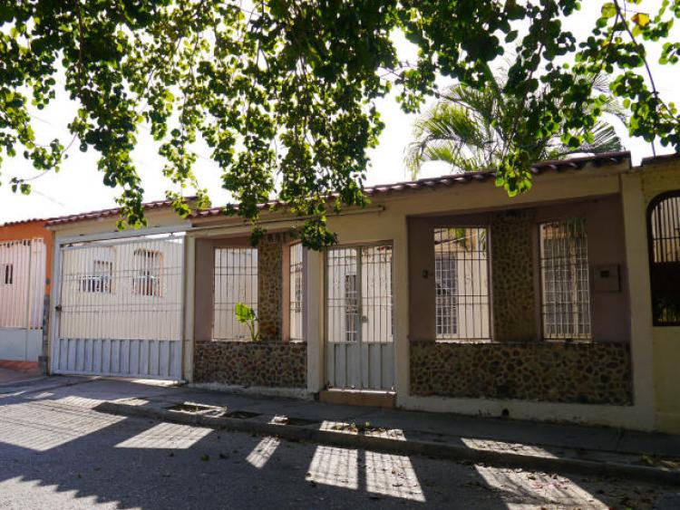 CASA EN VENTA EN CABUDARE 18-11047