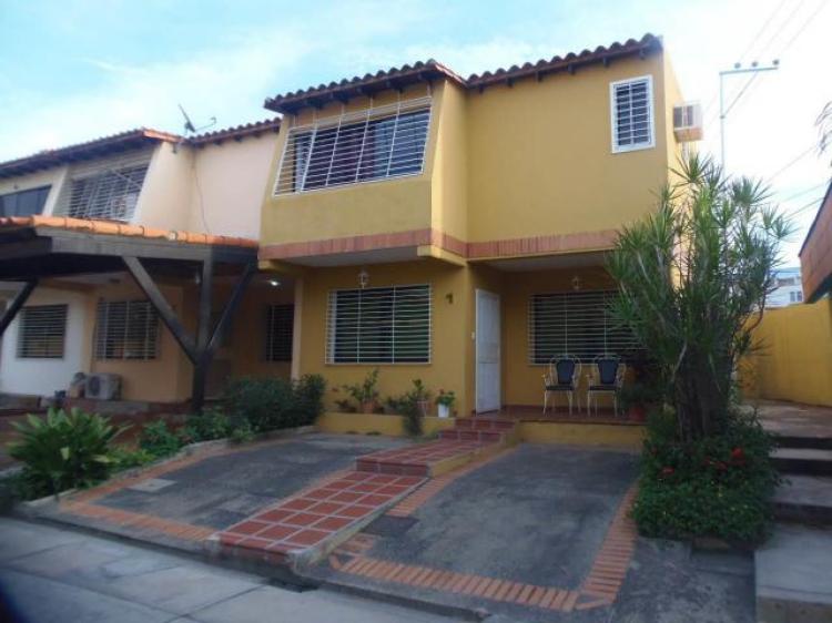 CASA EN VENTA EN CABUDARE 18-4395