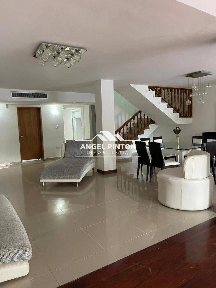 Foto Quinta en Venta en Caracas, Distrito Federal - U$D 270.000 - QUV240985 - BienesOnLine