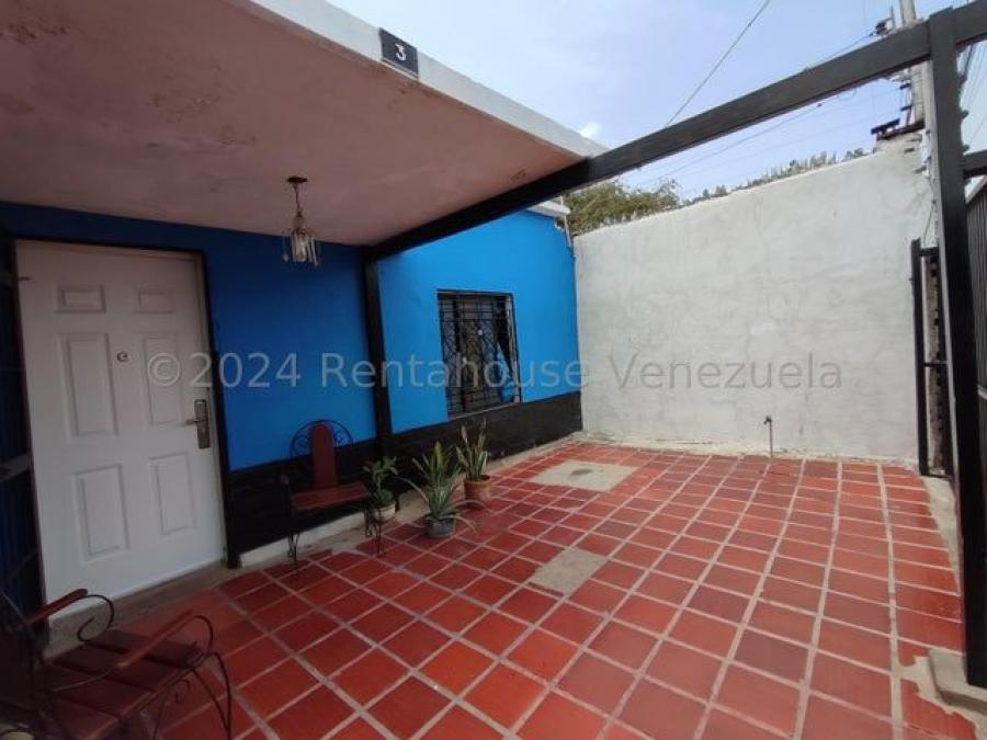 Casa en venta en el centro de Coro MLS #24-22938 OP