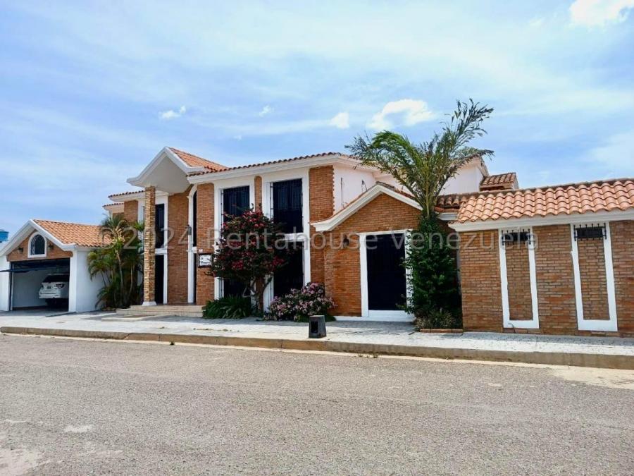 Foto Casa en Venta en Punto Fijo, Falcn - U$D 170.000 - CAV235130 - BienesOnLine