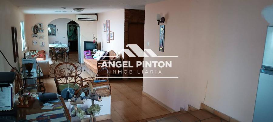 CASA EN VENTA EN LOS OLIVOS MARACAIBO API 3835