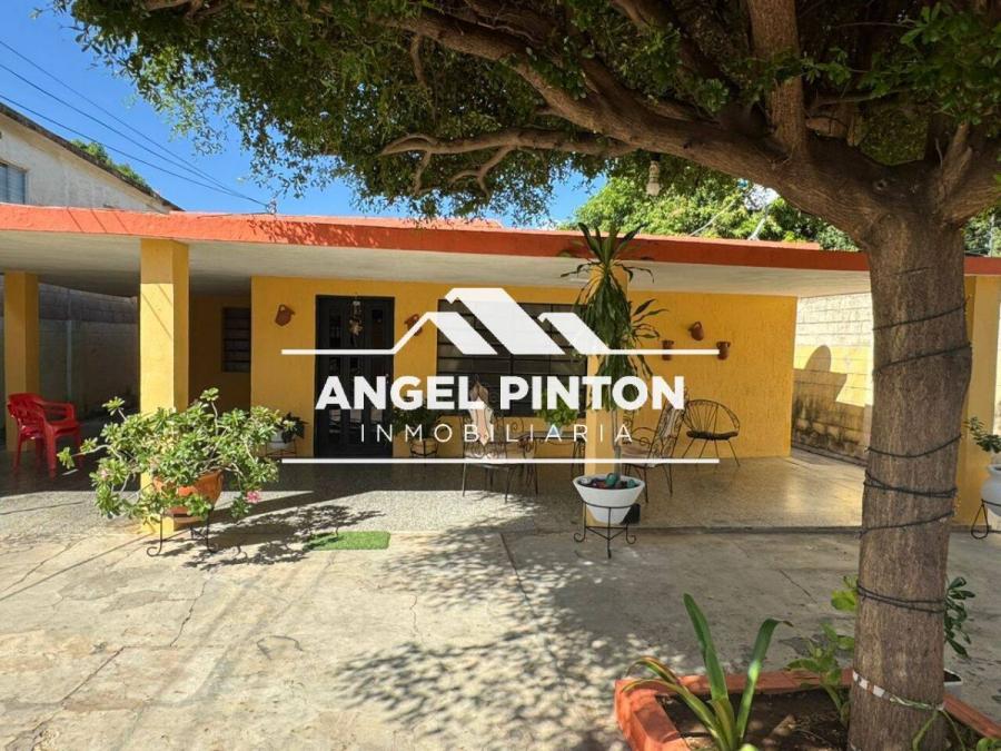 CASA EN VENTA EN NUEVA VIA MARACAIBO API 6692